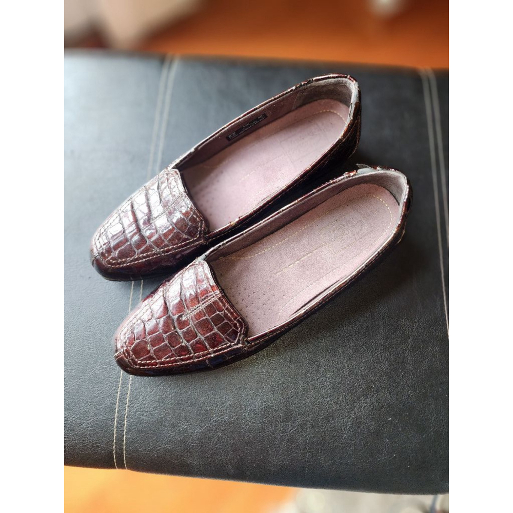 Women's Clarks Loafers Size 8.5M Brown